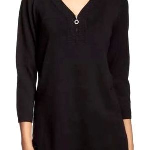 Cable & Gauge Black Rhinestone Embellished Zipper Pull.